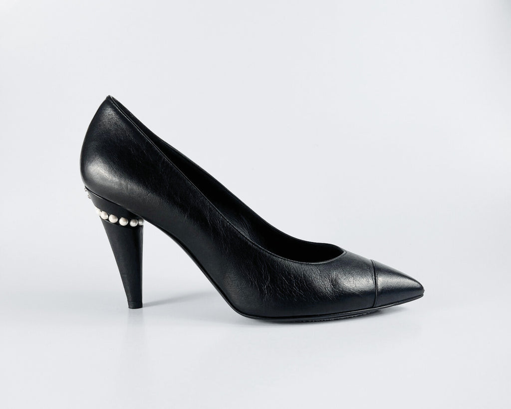 Chanel Black Leather Pearl Embellished Pointed Toe Pumps (EU 38.5)