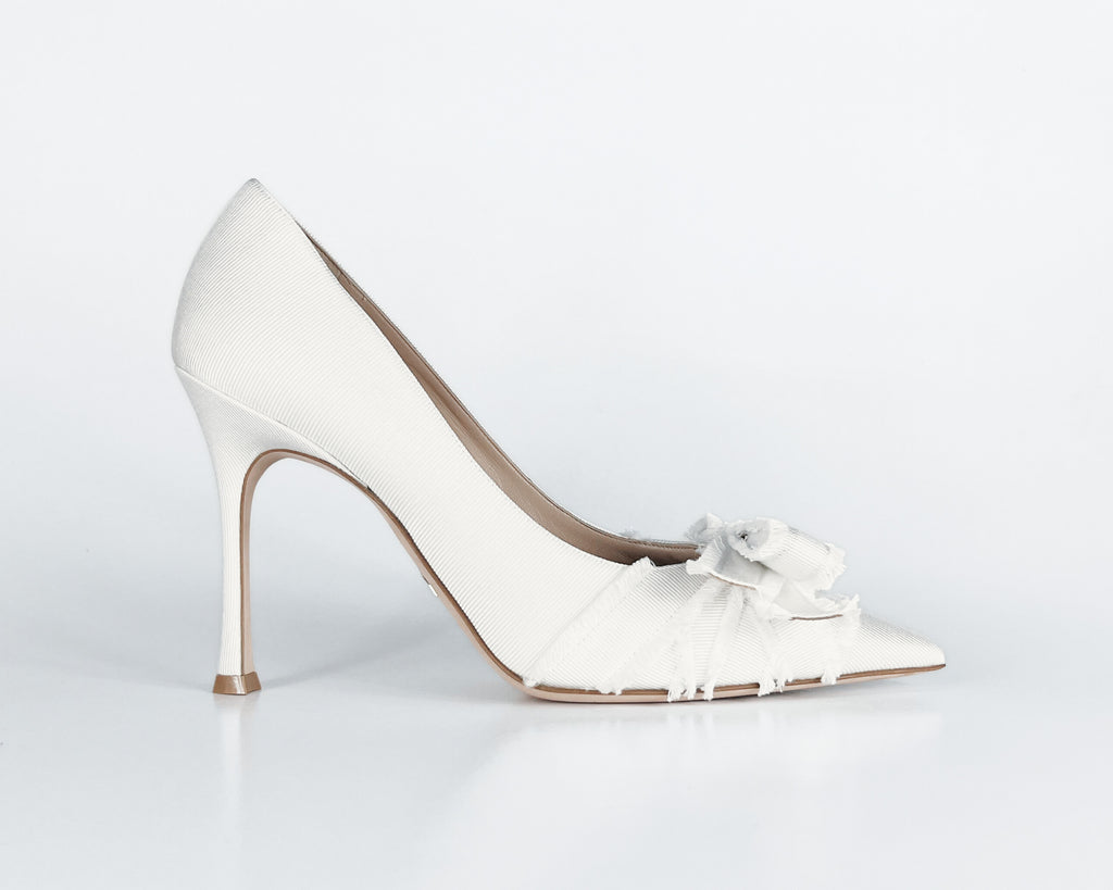Dior Adiorable White Fringed Pumps with Pearl (EU 39)