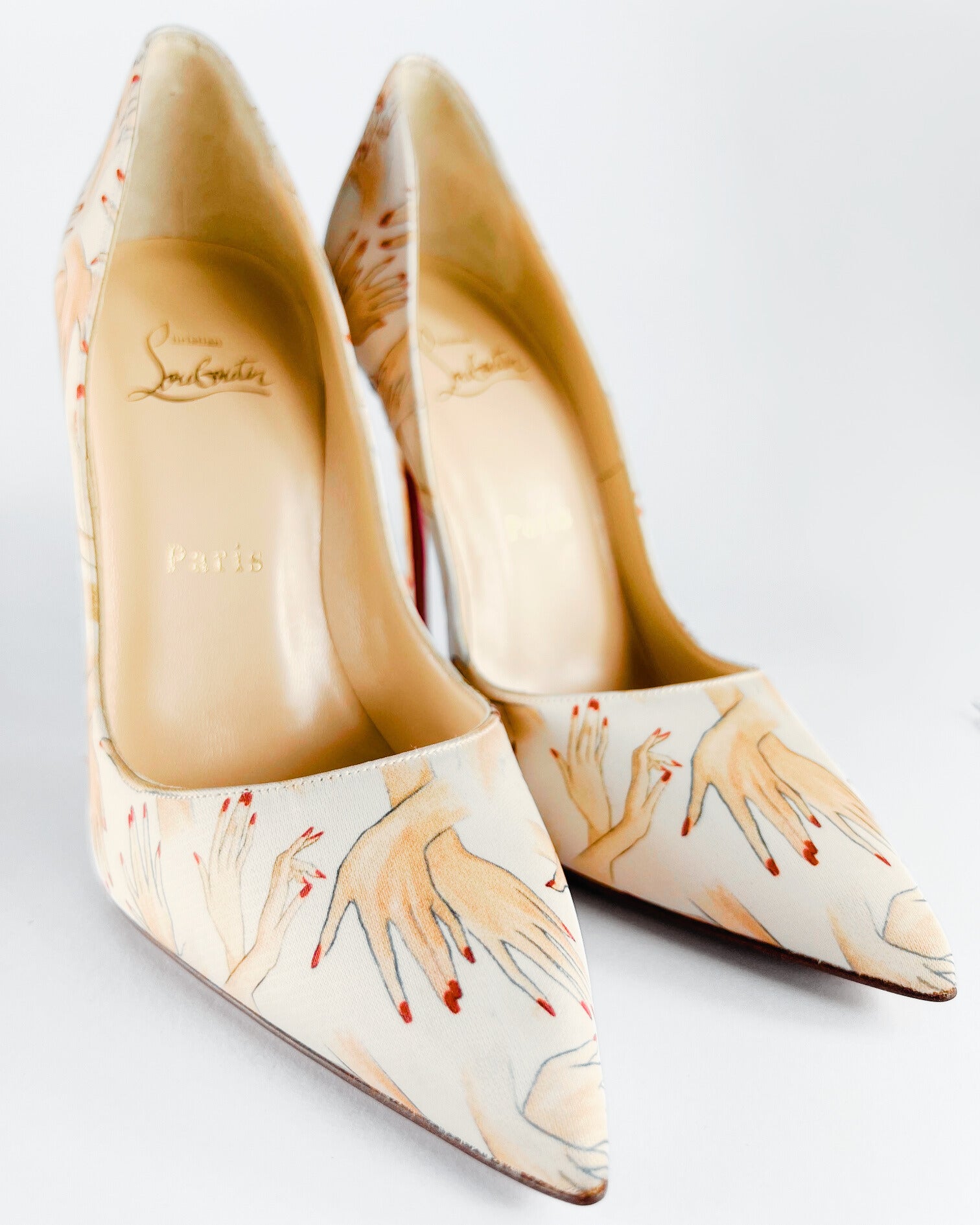 Christian Louboutin Tissu Beauty So Kate Pointed Toe Pumps (EU 38)