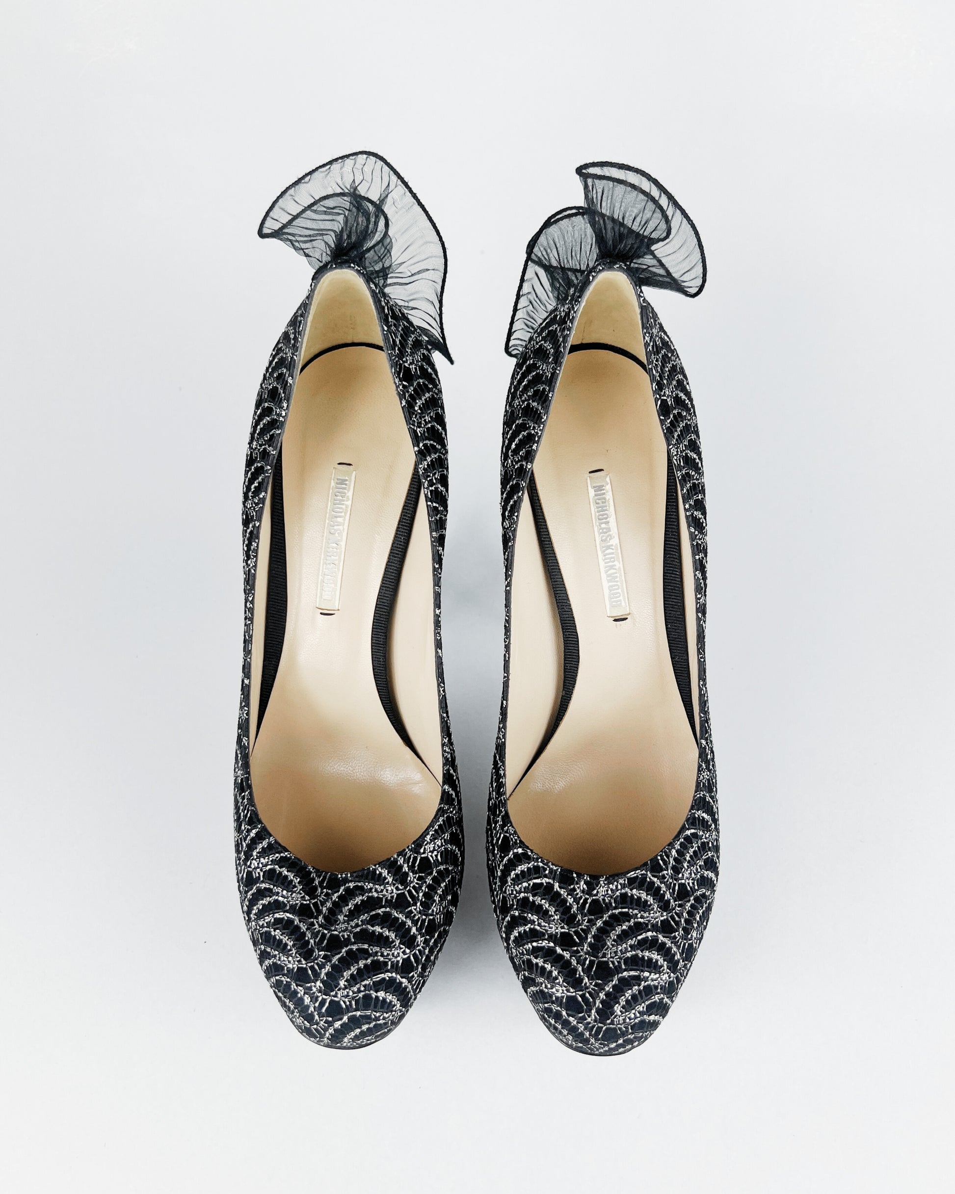 Nicholas Kirkwood Black Metallic Ruffle Trimmed Platform Pumps (EU 38.5)
